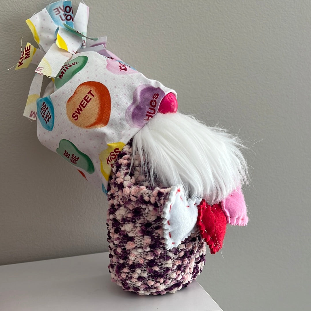 Mr. Pink nose valentine Gnome